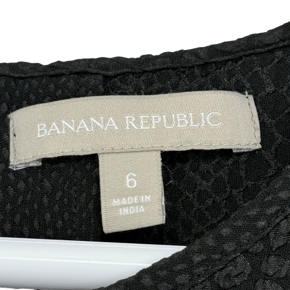 *Women’s Banana Republic Size 6 Black Textured Polyester/Elastane SS Top - Picture 7 of 8